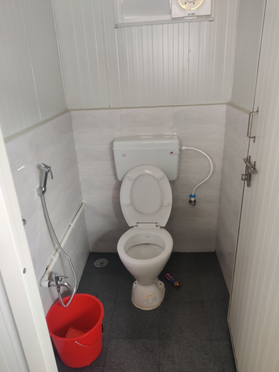 Toilet of the KSRTC Munnar Stay