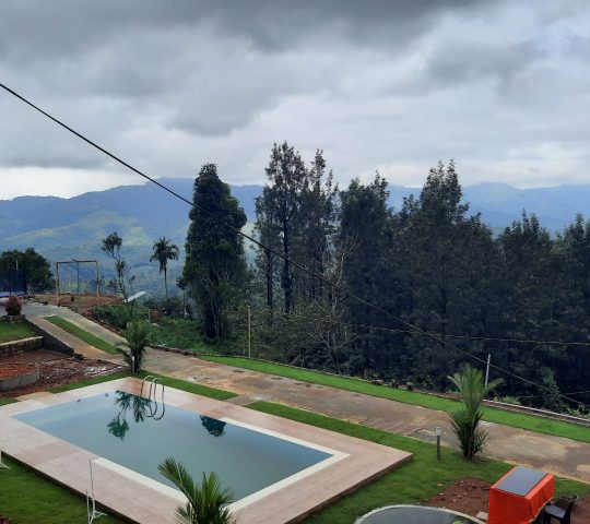 Cholamala Luxury home stay with pool, water falls & Tent Stay vythiri